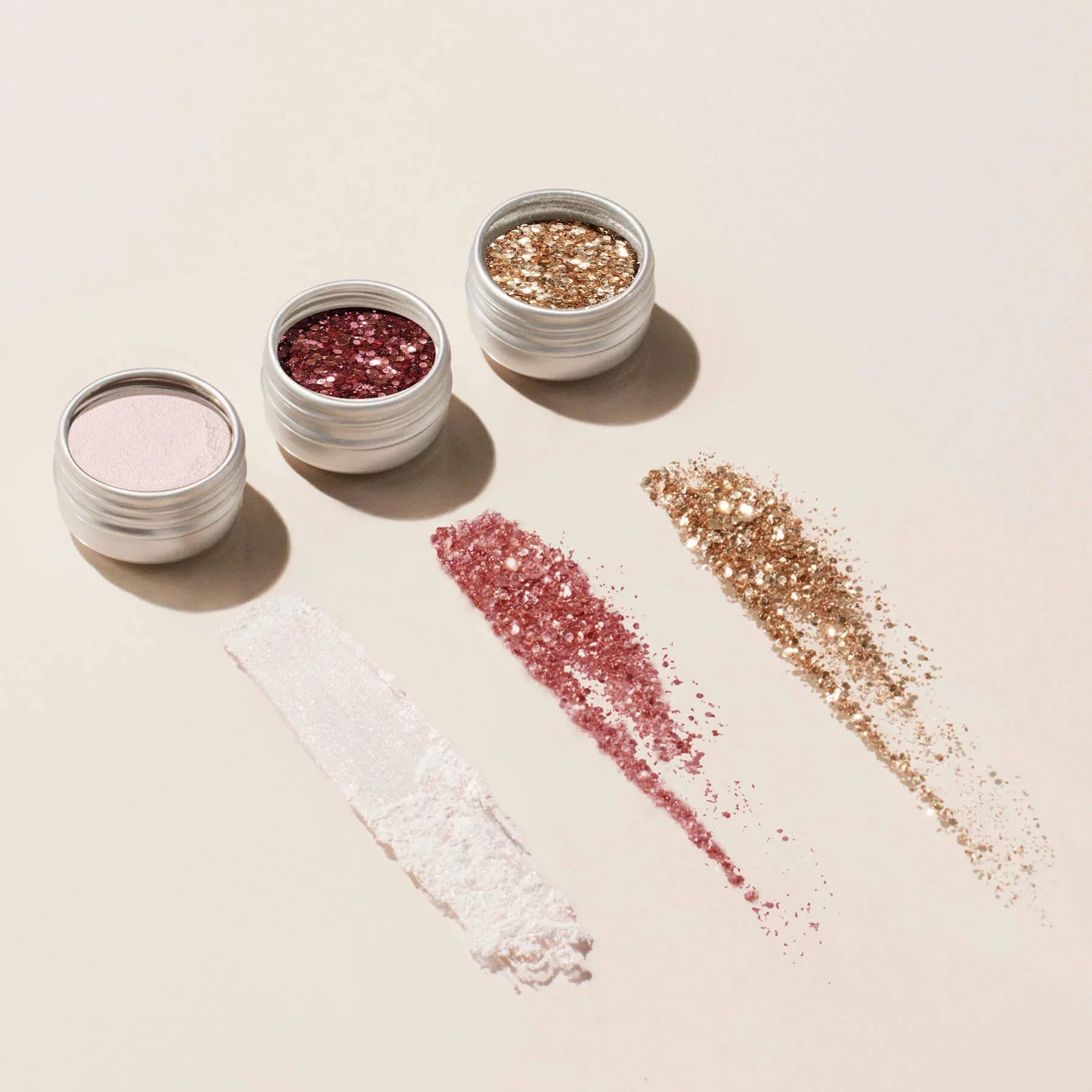 Glitters and effect powders trios