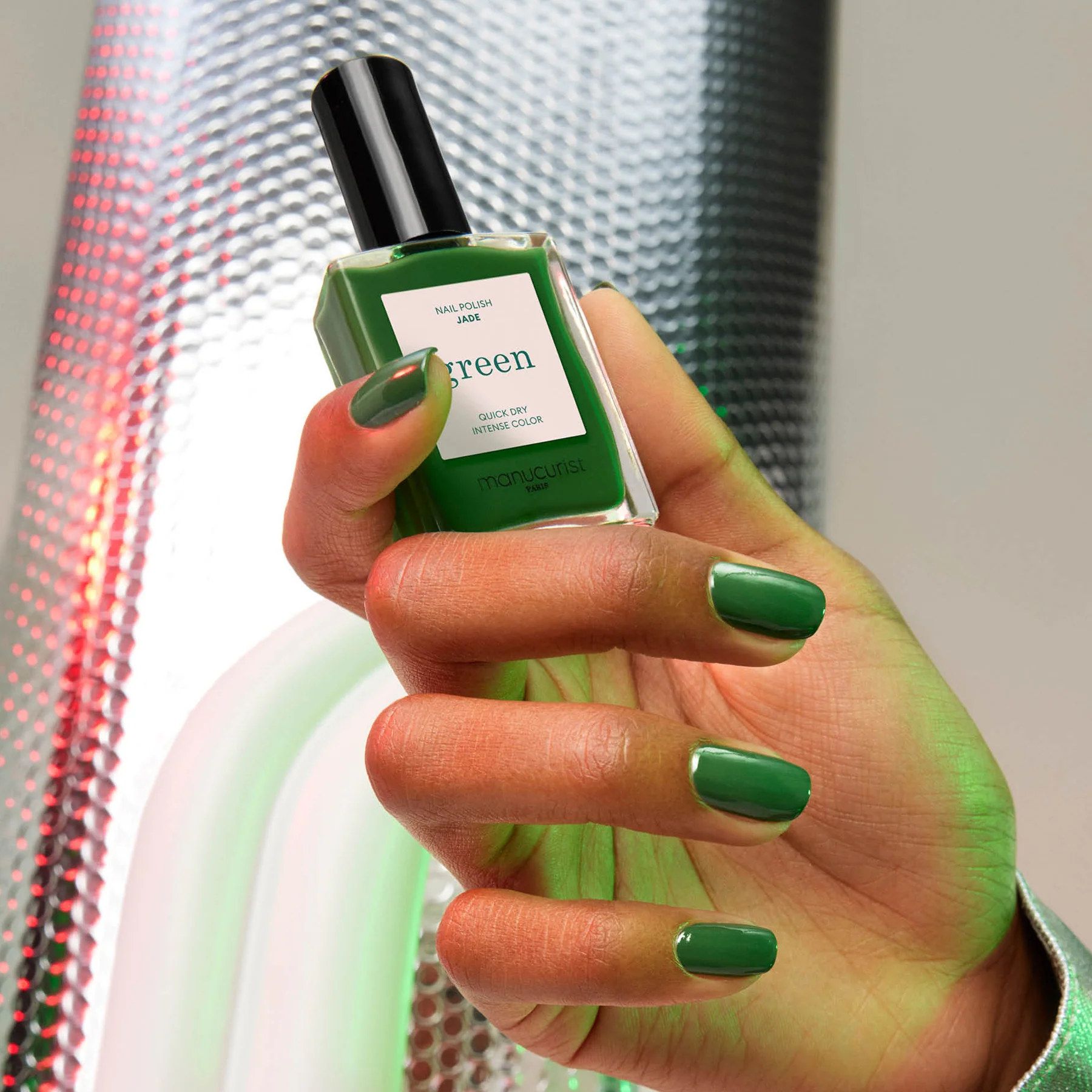 638-jade-6.webp Jade